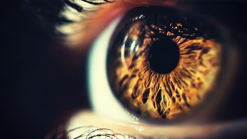 SİGARA GÖZÜ NASIL ETKİLER?